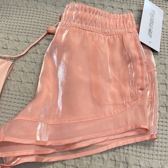 New Peach/Coral Cute Shorts! 🍑 - Picture 4 of 5